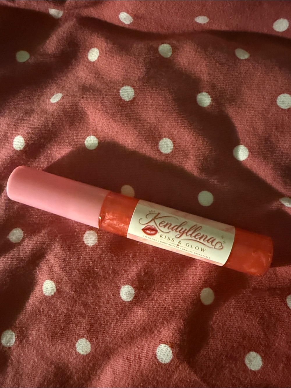 Kendyllena Kiss & Glow Lip Gloss — Pink Cap with Coral Gloss